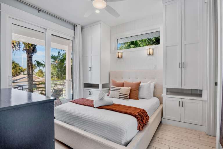 Second Bedroom, Queen bed