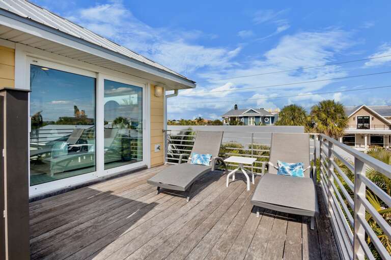 Third Bedroom, Rooftop terrace with comfortable loungers