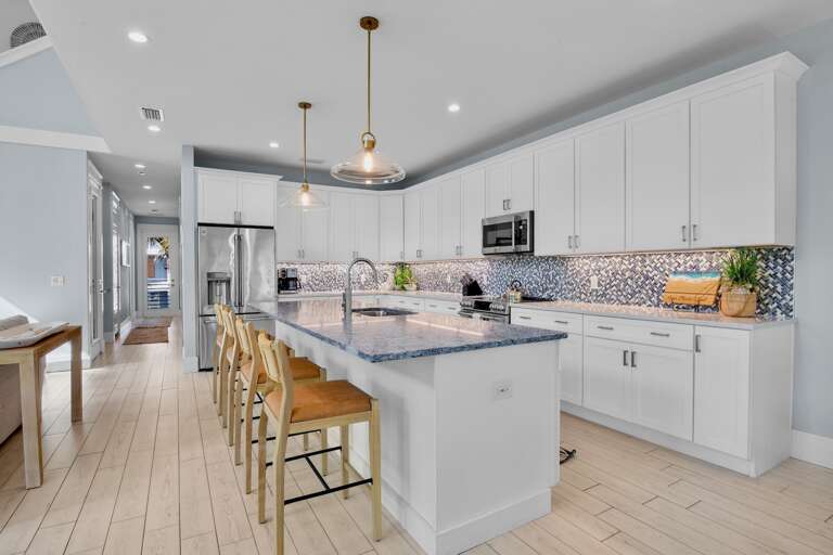 Spacious kitchen with appliances