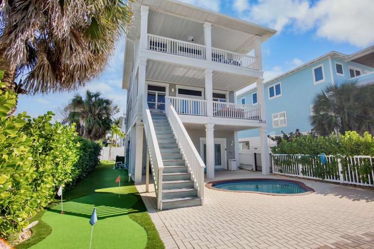 Heavenly Sunset by AMI Locals -Home with private pool and mini golf