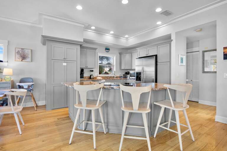 Kitchen island with spacious countertop