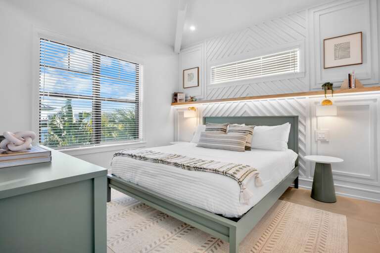 Third Bedroom, King bed