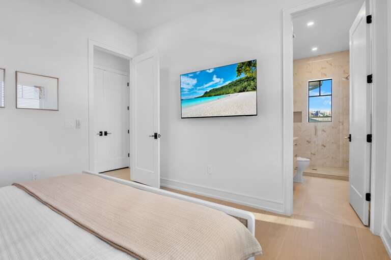 Fourth Bedroom, King bed