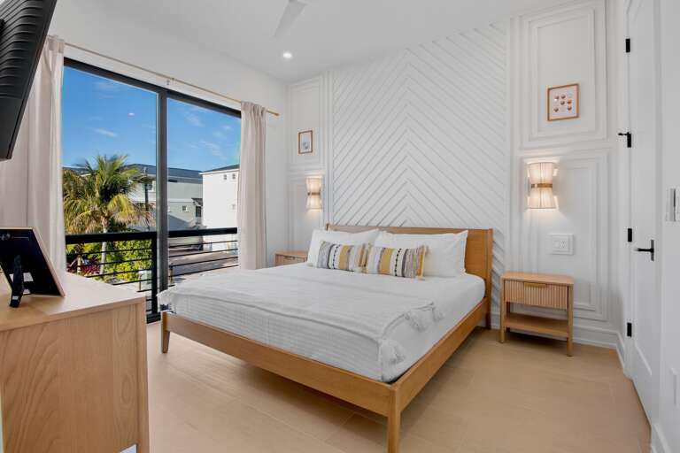 Second Bedroom, King bed