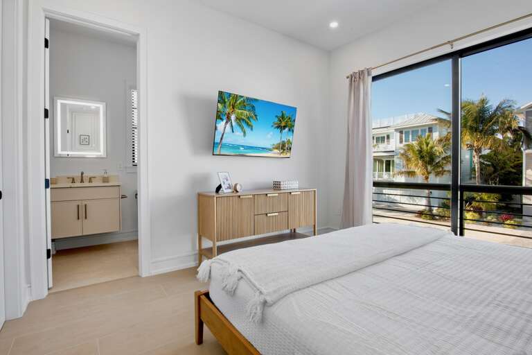 Second Bedroom, King bed