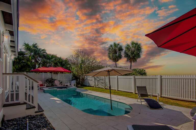 Private Pool and Spa with Sun Loungers
