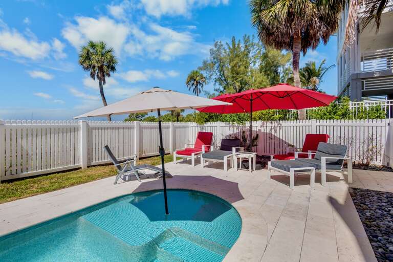 Private Pool with Spa and Lounge Chairs