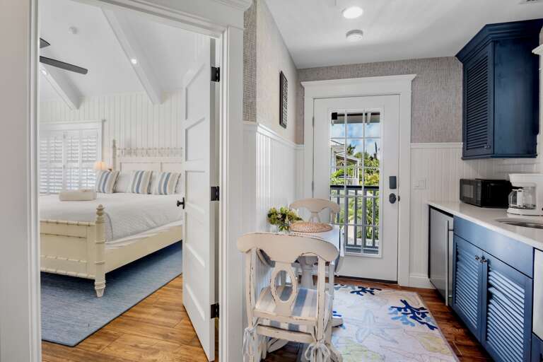 Second Bedroom, King bed