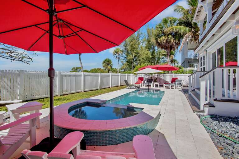 Private Pool and Spa with Sun Loungers