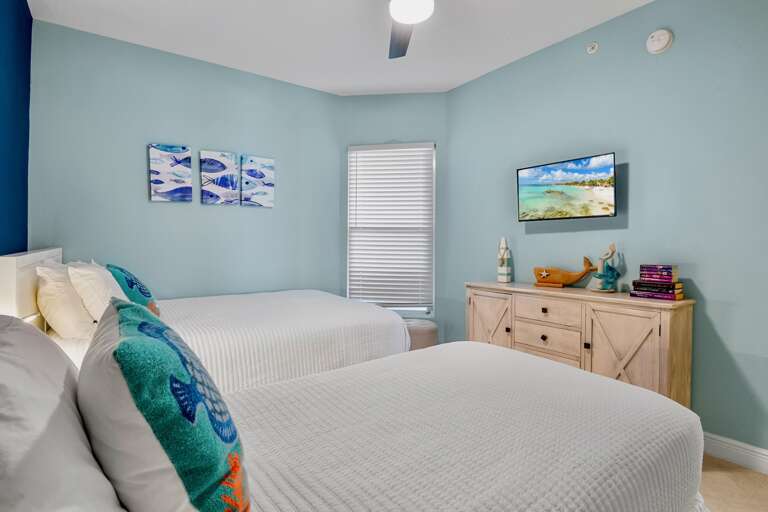 Third Bedroom, Queen bed and Twin bed