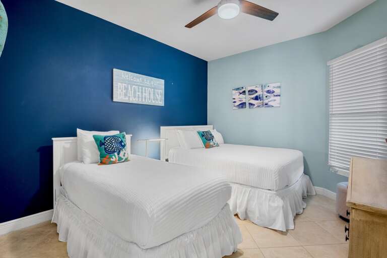 Third Bedroom, Queen bed and Twin bed