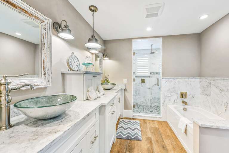 Bathroom with Dual Vanity