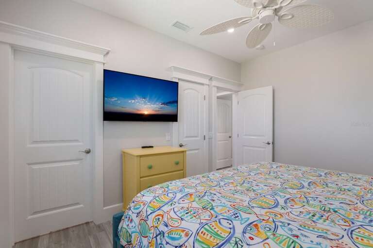 Third Bedroom, King bed