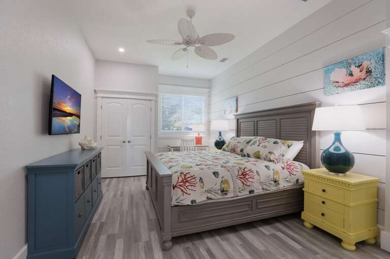 Second Bedroom, King bed