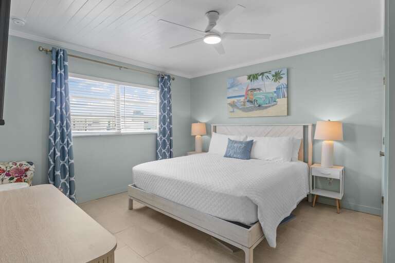 Second Bedroom, King