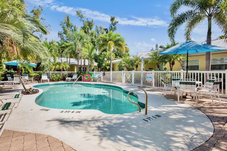 Shared Pool and Seating