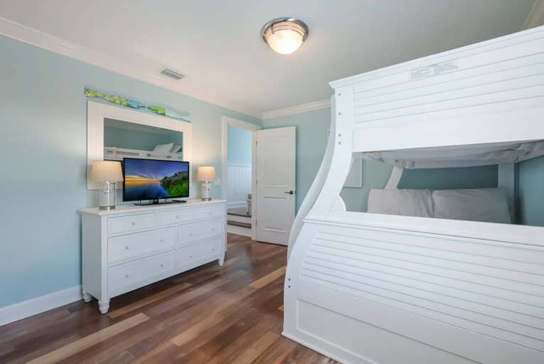 Fifth Bedroom - Twin