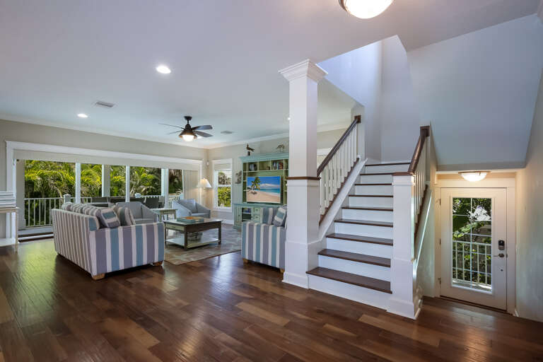 Modern Indoor Stair Feature