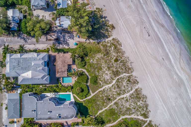 Gulf Front Location! Views for Days!