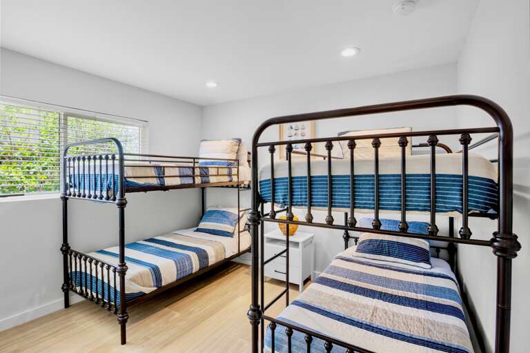 Fourth Bedroom, Two Twin/Twin Bunks
