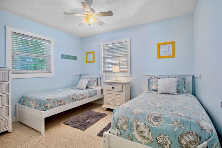 Second Bedroom - Two Twin Beds