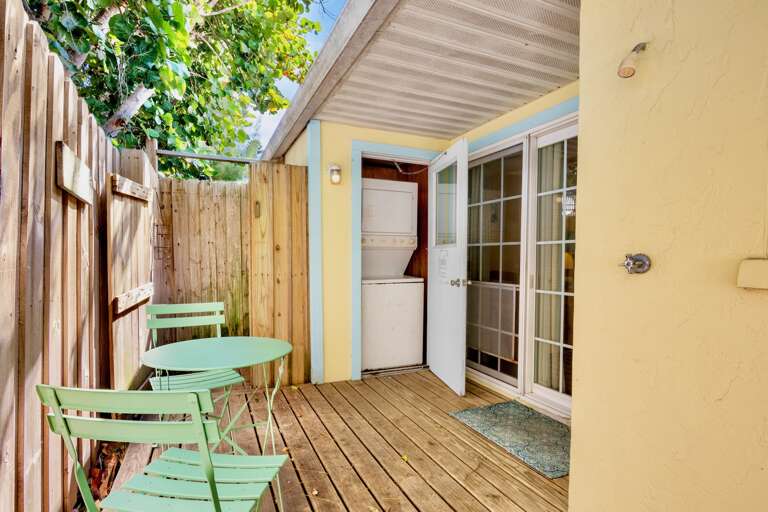 Private Patio - Washer and Dryer