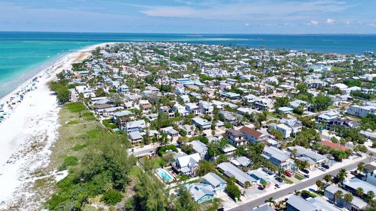 Aerial showcasing prime location