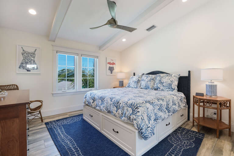 Additional Bedroom - King