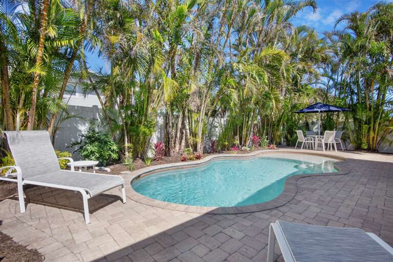 Poolside Loungers