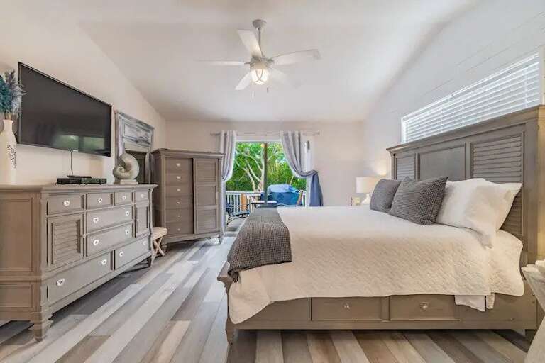 Primary Bedroom- King