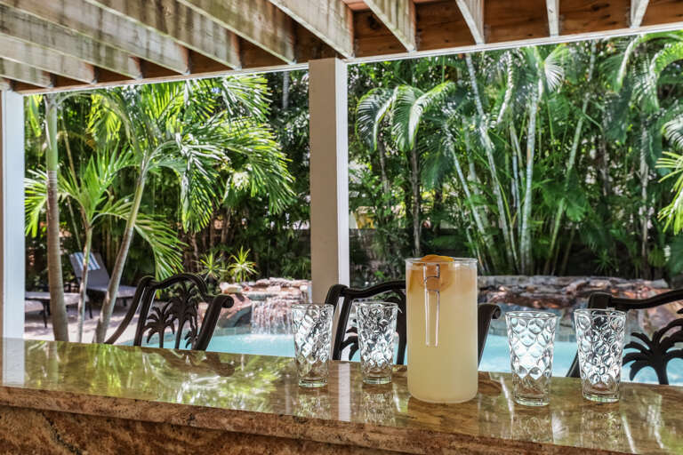 Cocktail Mixing Spot