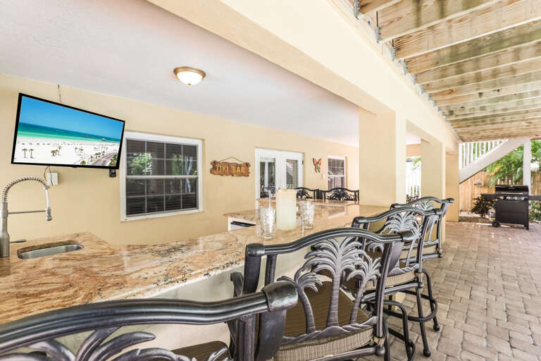 Outdoor bar