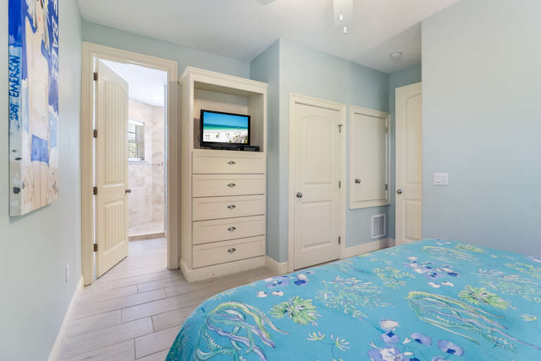 Bedroom 1, King