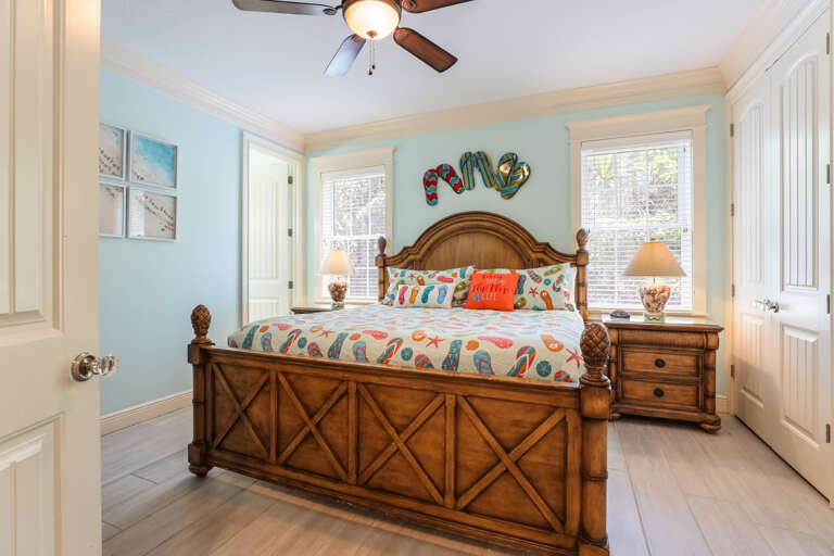 Bedroom 2, King