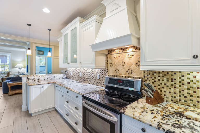 Fully Equipped Modern Kitchen