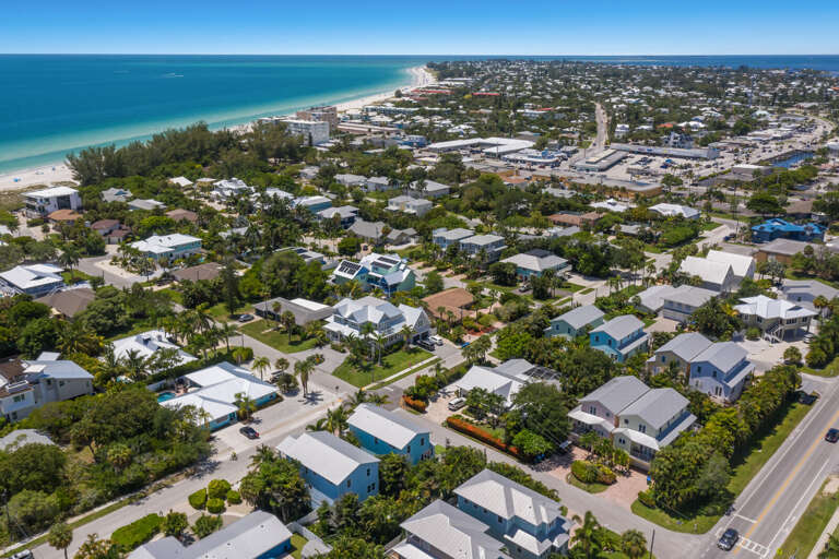 Close To Gulf Beaches