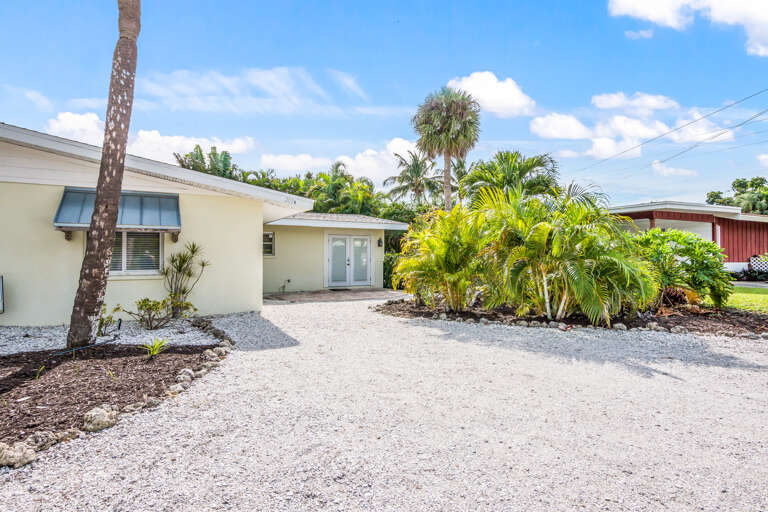 Aggies Treasure by Anna Maria Island Accommodations