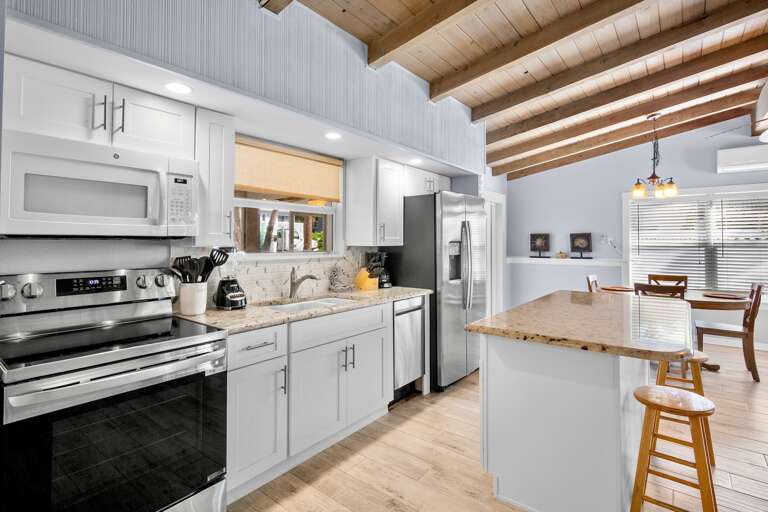Fully equipped kitchen