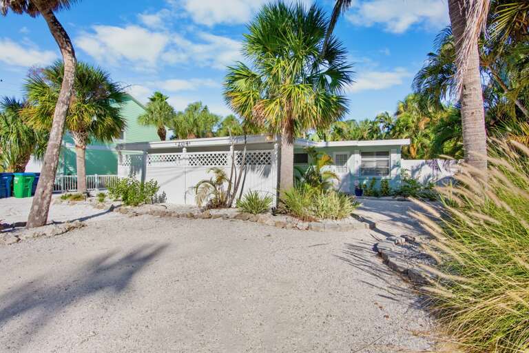 Gulf Breeze Villa B by Anna Maria Island Accommodations