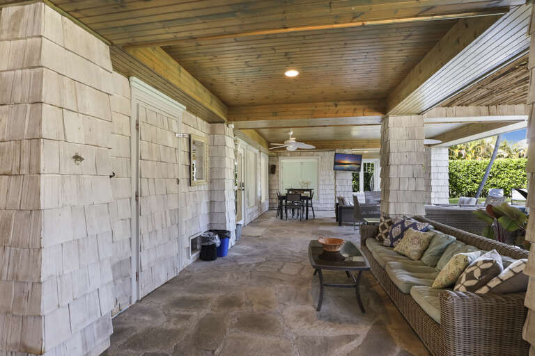 Lounge Area