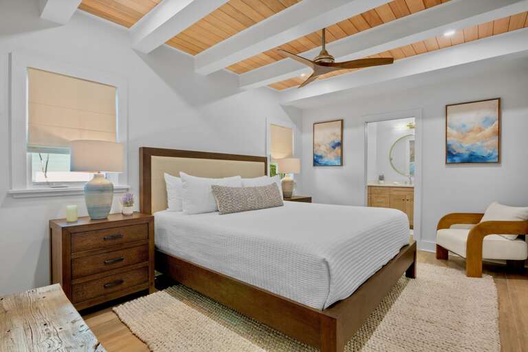 Bedroom 1 - King