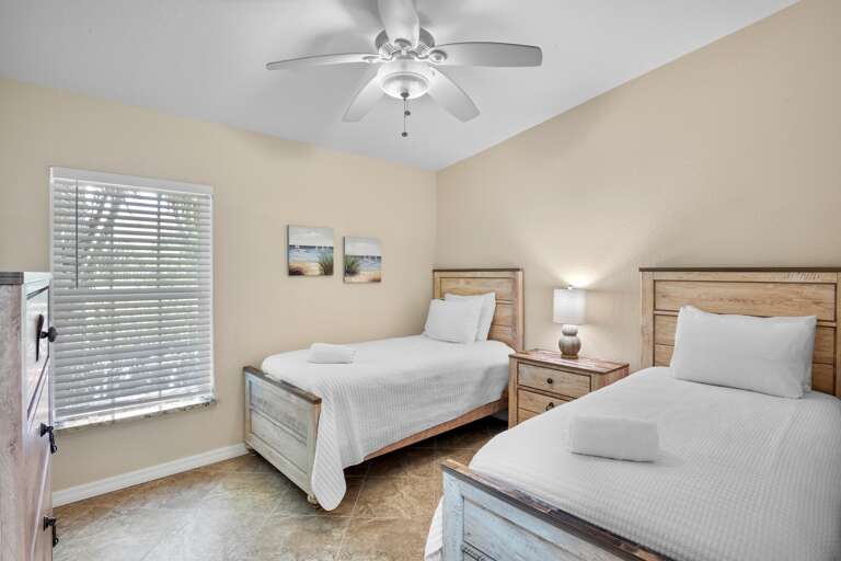 Third Bedroom, Two Twins