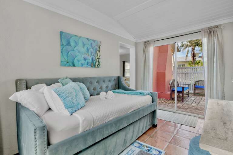 Bonus Bedroom, Daybed