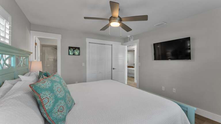 Primary Bedroom, King bed