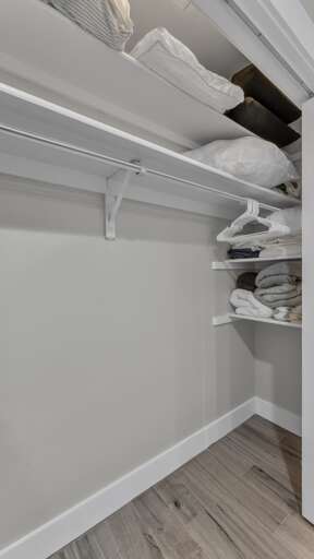 Fourth Bedroom, Walk-in closet