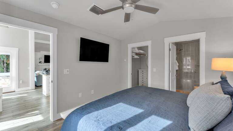 Second Bedroom, King bed