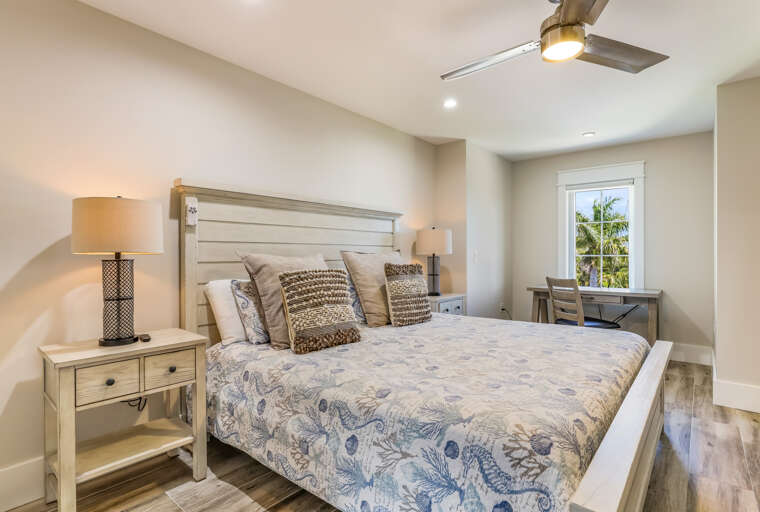 Additional Bedroom - King Bed