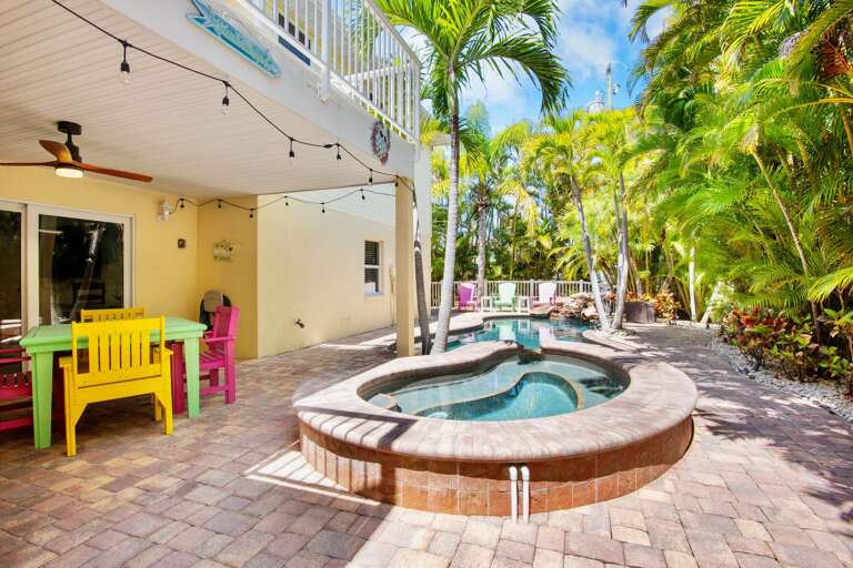Private Pool and Spa with Sun Loungers