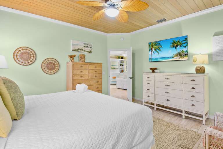 Primary Bedroom, King bed