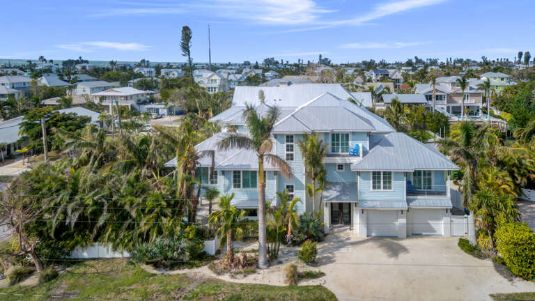 SeaLuxe by Anna Maria Island Accommodations